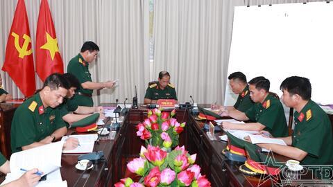 Kiểm tra công tác phòng không nhân dân