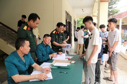 Phường Dương Nội hoàn thành công tác đăng ký nghĩa vụ quân sự đối với thanh niên tuổi 17