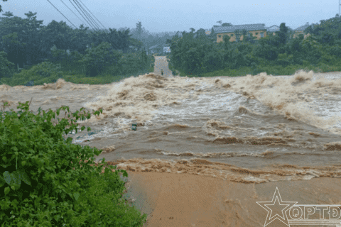Bộ Tổng Tham mưu chỉ đạo tập trung chuẩn bị ứng phó với mưa lớn, ngập lụt, lũ quét, sạt lở đất ở khu vực Bắc bộ và từ Thanh Hóa đến Bắc Quảng Trị