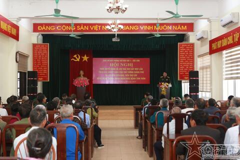 Ban CHPTKV 1 – Sóc Sơn tận tình, chu đáo trong chi trả trợ cấp cho các đối tượng