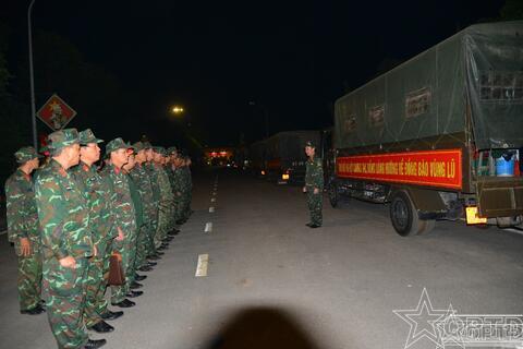 Hoàn thành 600km đầu tiên vận chuyển hàng hóa của người dân Thủ đô gửi tới đồng bào Gia Lai