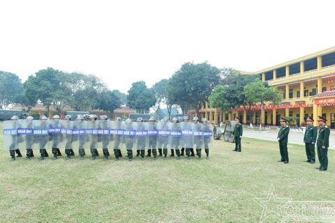 Tất bật luyện quân, rộn ràng đón Tết