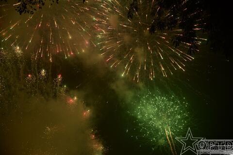 Bữa tiệc màu sắc rực rỡ bên Hồ Hoàn Kiếm