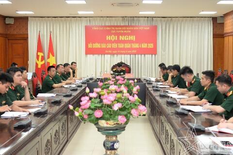 Hội nghị bồi dưỡng báo cáo viên toàn quân