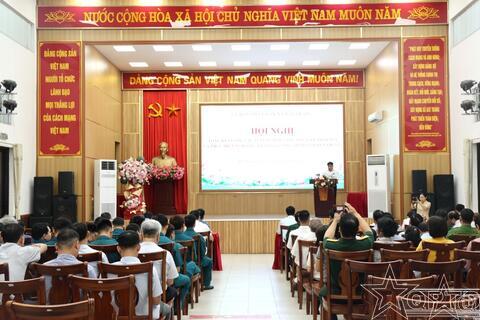 Bát Tràng khen thưởng 15 tập thể và 42 cá nhân trong công tác tuyển quân