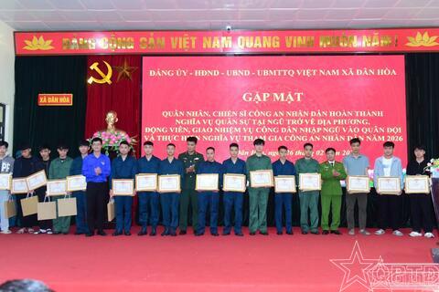 Xã Dân Hòa gặp mặt quân nhân xuất ngũ và thanh niên nhập ngũ năm 2026