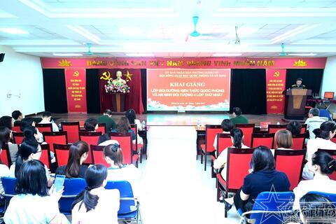 100 cán bộ đối tượng 4 phường Giảng Võ được bồi dưỡng kiến thức quốc phòng và an ninh