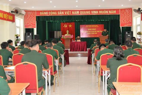Nhiều ý kiến thẳng thắn, dân chủ trong sinh hoạt Ngày Chính trị và văn hóa tinh thần