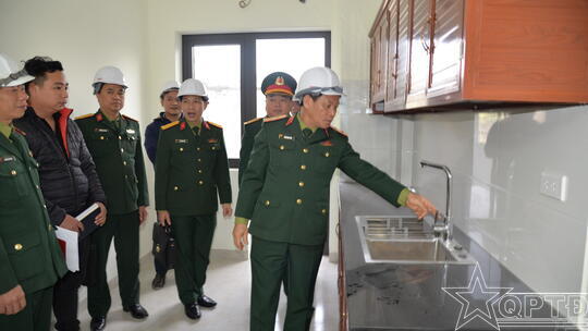 <a href="/quoc-phong-an-ninh/hau-can" title="Hậu cần" rel="dofollow">Hậu cần</a>