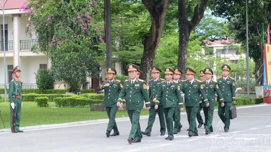 <a href="/quoc-phong-an-ninh" title="Quốc phòng-An ninh" rel="dofollow">Quốc phòng-An ninh</a>
