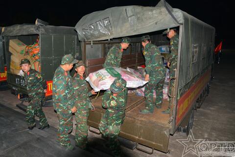 Khi nhân dân cần,  bộ đội Thủ đô có mặt