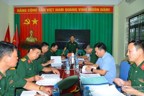 Kiểm tra công tác hậu cần - kỹ thuật