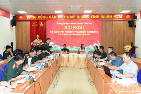 Bàn giao hơn 580m² đất quốc phòng để mở rộng đường Lĩnh Nam