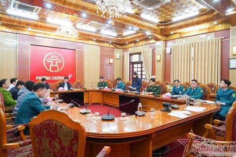 Bàn giao nhiệm vụ Chỉ huy trưởng Ban CHQS phường Chương Mỹ