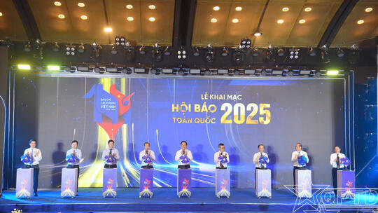 <a href="/thoi-su-chinh-tri/trong-nuoc" title="Trong nước" rel="dofollow">Trong nước</a>