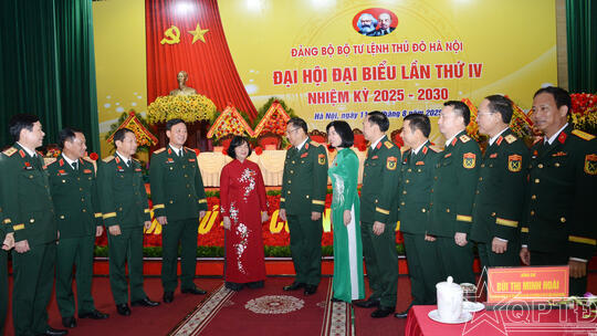<a href="/dai-hoi" title="Đại hội" rel="dofollow">Đại hội</a>