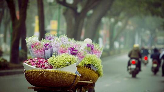 <a href="/van-hoa-xa-hoi/net-dep-nguoi-chien-sy-thu-do" title="Hà Nội thanh lịch" rel="dofollow">Hà Nội thanh lịch</a>