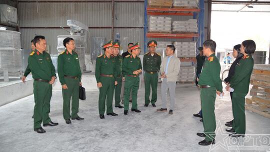 <a href="/quoc-phong-an-ninh/hau-can" title="Hậu cần" rel="dofollow">Hậu cần</a>