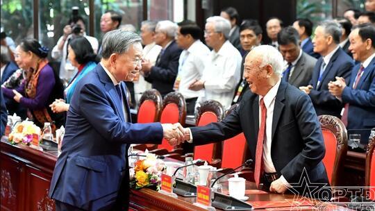 <a href="/quoc-phong-an-ninh" title="Quốc phòng-An ninh" rel="dofollow">Quốc phòng-An ninh</a>