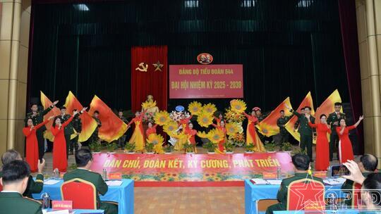 <a href="/quoc-phong-an-ninh" title="Quốc phòng-An ninh" rel="dofollow">Quốc phòng-An ninh</a>
