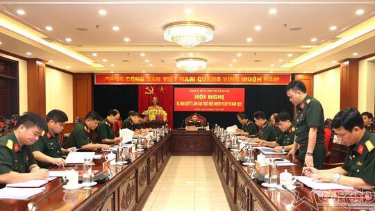 <a href="/thoi-su-chinh-tri/quan-doi" title="Quân đội" rel="dofollow">Quân đội</a>