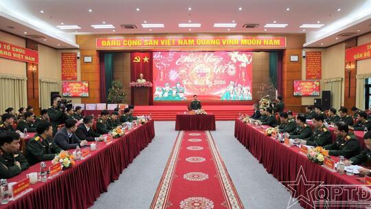 <a href="/thoi-su-chinh-tri/quan-doi" title="Quân đội" rel="dofollow">Quân đội</a>